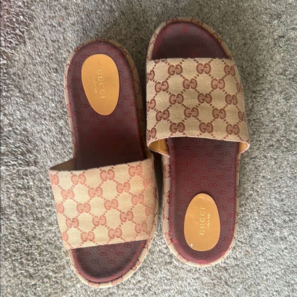 Gucci Beige Monogram Slides